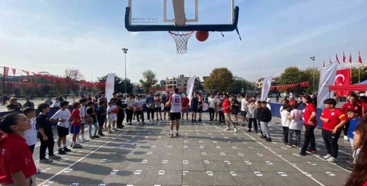 100. yıl 100 genç 100 basket
