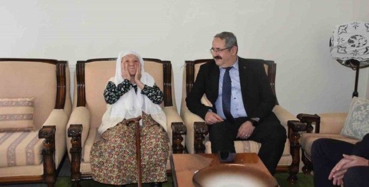 Manisalı Alime nine Cumhuriyet ile aynı yaşta
