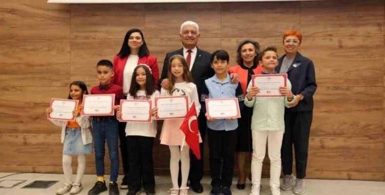 100’üncü yıl okuma seferberliği ödülleri verildi
