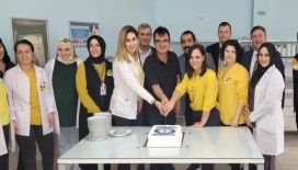 Radyoloji çalışanları ’Dünya Radyoloji Günü’ için pasta kesti
