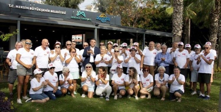 Denizcilerden Başkan Seçer’e plaket
