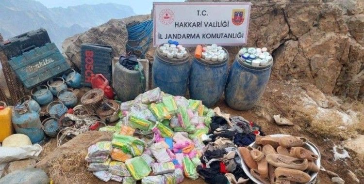 Hakkari'de çok sayıda silah ve mühimmat ele geçirildi