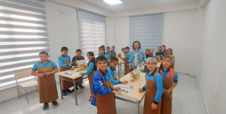 Karesi’de öğrenciler geri dönüşümü merkezinde öğreniyor
