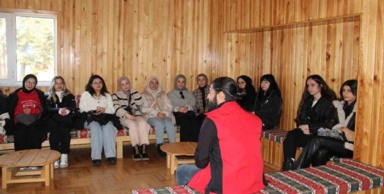 Hem Gölcük’ü gezdiler hem de hem terör konusunda bilgiler aldılar
