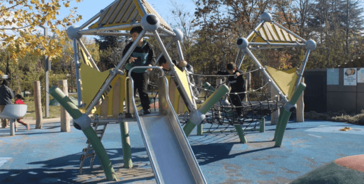 Okulların birinci ara tatil dönemi Millet Bahçesi’ni şenlendirdi