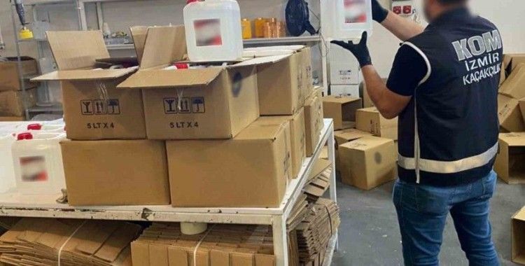 İzmir’de 10 milyon liralık taklit etiketli etil alkol ele geçirildi
