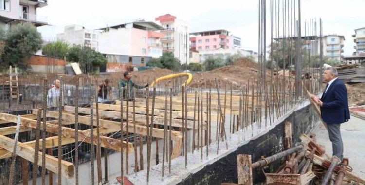 Köşk’te yarı olimpik yüzme havuzunda çalışmalar hız kesmiyor
