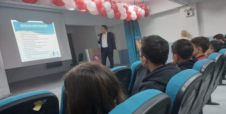 Lise öğrencilerine kariyer eğitimi
