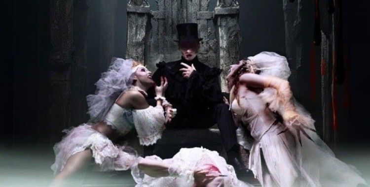 Dracula müzikali seyirciyle buluşuyor
