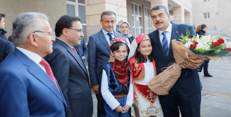 Bakan Tekin'den Kayseri Valiliği'ne ziyaret