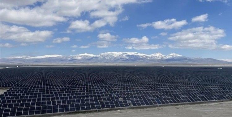 Türkiye, güneş paneli üretiminde yüksekleri hedefliyor
