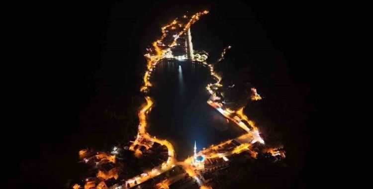 Uzungöl geceleri ışıl ışıl
