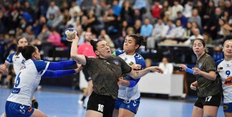 Son Avrupa şampiyonu kupaya veda etti
