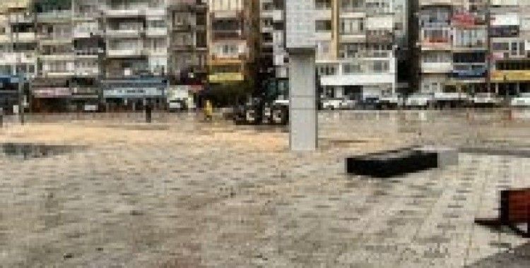 Büyükşehir’den fırtına mesaisi
