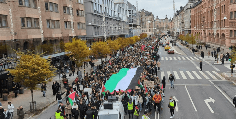 İsveç'te İsrail'in Gazze'ye yönelik saldırıları protesto edildi