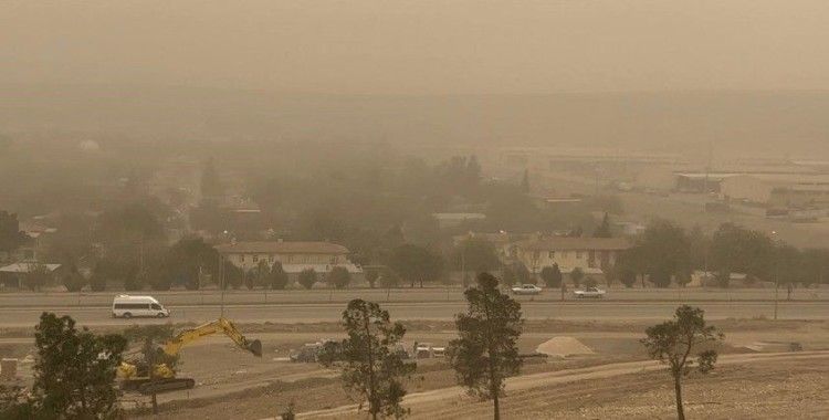 Suriye üzerinden gelen toz bulutu Ceylanpınar semalarını kapladı
