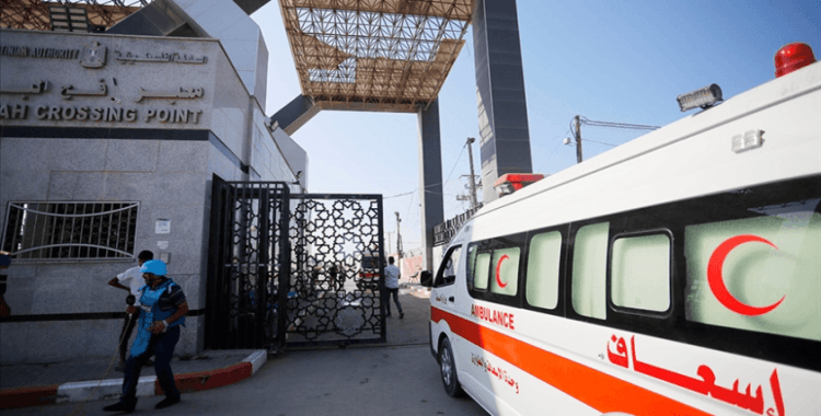 Gazze'den Mısır'a 6 binden fazla yabancı uyruklu ile 236 Filistinli yaralı geçti