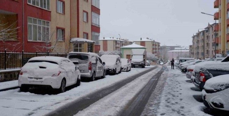 Polisten kış aylarında güvenli sürüş uyarısı
