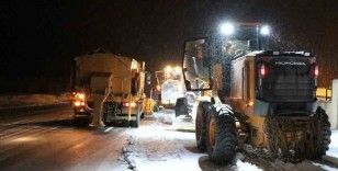 Erzincan’ın yüksek kesimlerinde kar ve tipi ulaşımı etkiledi
