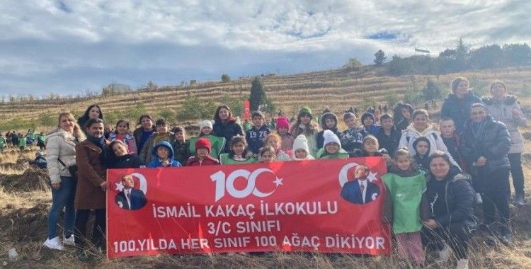 Çorumlu öğrenciler binlerce fidanı toprakla buluşturdu
