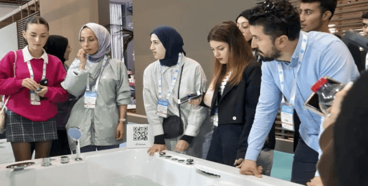 SUBÜ’lü öğrenciler teknik gezi için Unicera Fuarı’ndaydılar