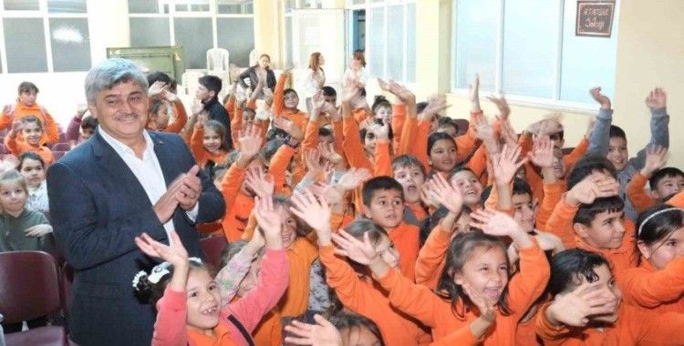 Kuyucak Belediyesi’nden minikler için gösteri
