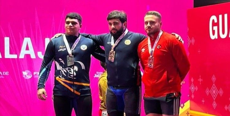 Milli halterci Muhammet Emin Burun'dan Gençler Dünya Şampiyonası'nda bronz madalya