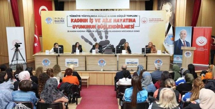 Mersin’de ’Türkiye yüzyılında güçlü kadın güçlü toplum’ paneli
