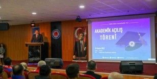 Vali Ali Çelik, üniversitenin akademik açılışına katıldı
