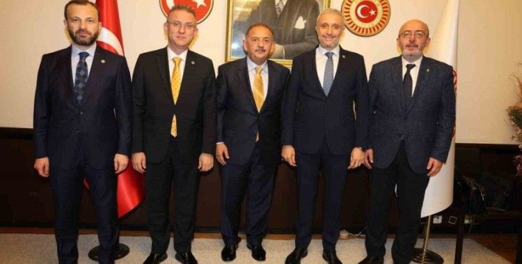 Kütahya heyeti Bakan Özhaseki’ye il ve ilçelerin taleplerini iletti
