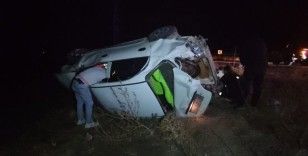Şarampole devrilen otomobilde 2 kişi yaralandı
