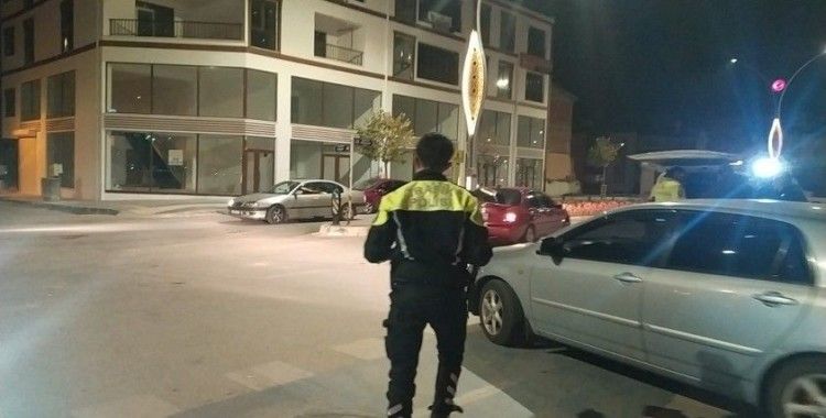 Motosiklet ile otomobil çarpıştı: 1 yaralı
