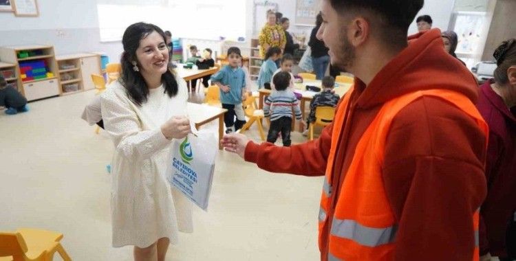 Çayırova Belediyesi’nden öğretmenler günü jesti
