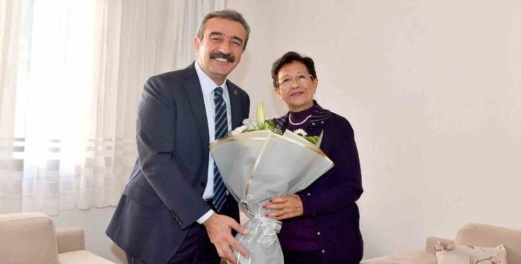 Soner Çetin, öğretmenini unutmadı
