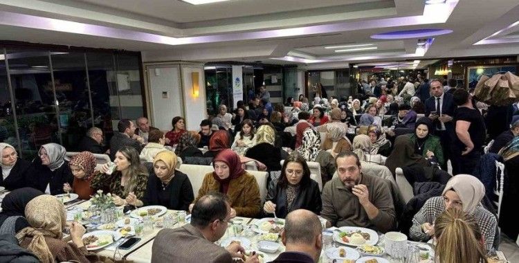 Başkan Yüce: "Siz bahçesinde gül yetiştirenlersiniz"
