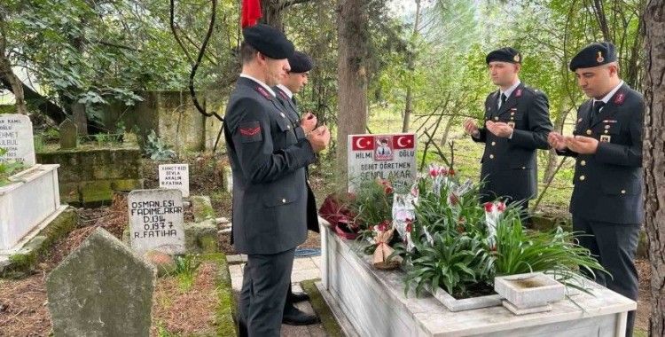 Aydın’da jandarma öğretmenleri unutmadı
