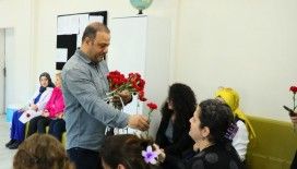 Yenişehir'de öğretmenler günü kutlandı