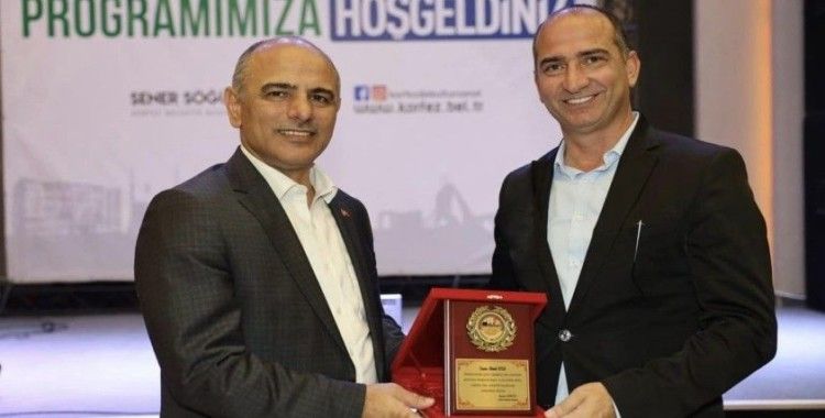 Başkan Söğüt, emekli personellere plaket takdim etti
