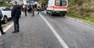 Bursa'da minibüsü devrildi: 3 yaralı
