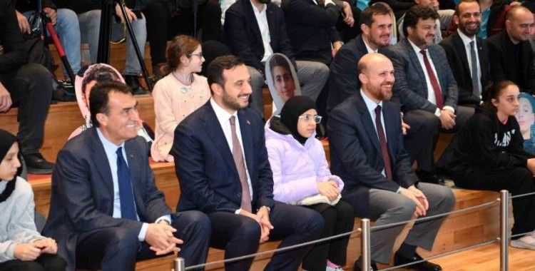 Başkan Dündar, TÜGVA’nın etkinliğinde öğrencilerle buluştu
