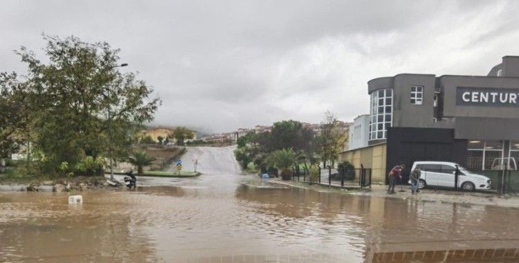 Muğla’da şiddetli yağış etkili oldu
