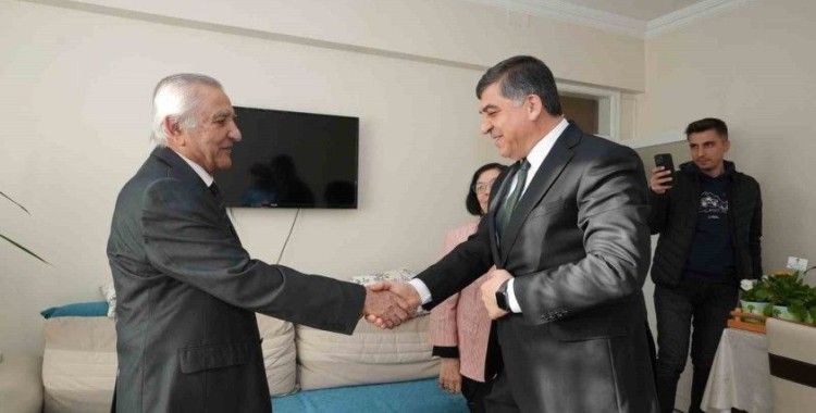 Fadıloğlu, öğretmenlerini unutmadı
