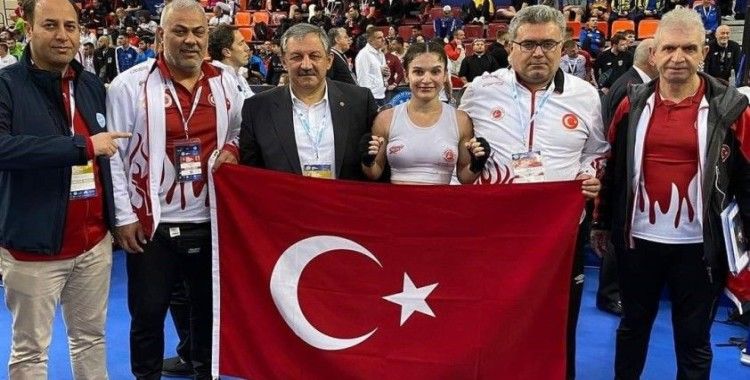 Tuncelili boksörden büyük başarı
