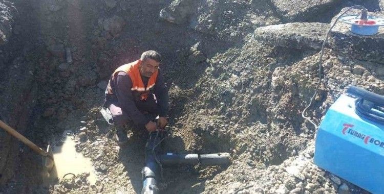 Hakkari’de 6 ayrı noktada su arızası giderildi
