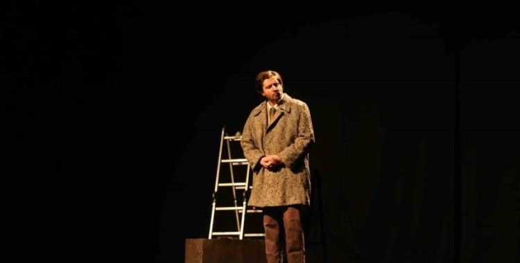 Van Büyükşehir ’Ben Feuerbach’ tiyatro oyununu sanatseverler buluşturdu
