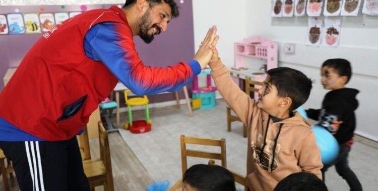 Ağrı Gençlik Merkezi, Yavuz Selim İlkokulu’nda eğlenceli bir gün düzenledi

