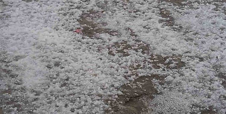 Köşk’te misket büyüklüğünde dolu yağdı
