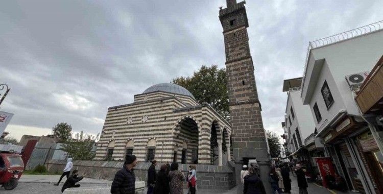 Diyarbakır’da hafta sonu turist yoğunluğu
