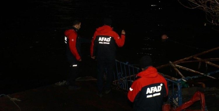 AFAD, olumsuz hava koşullarından etkilenen 198 kişiyi kurtardı