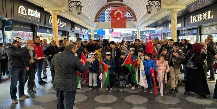 AGD’Lİ öğrenciler Filistin için meydanda
